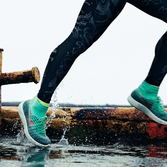 Nike Shoes - Nike Women's LunarEpic FlyKnit Shield Running Shoe